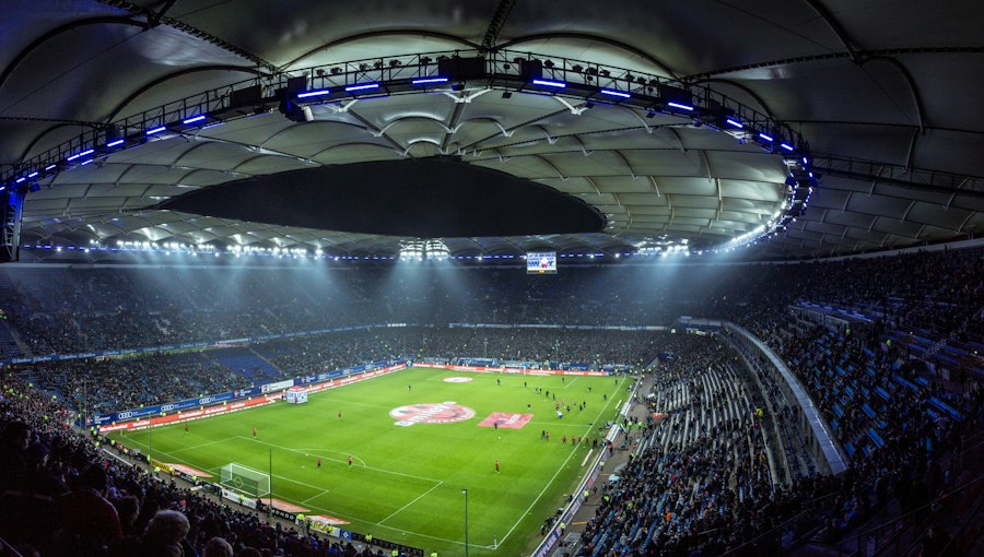 Stade de football plein le soir
